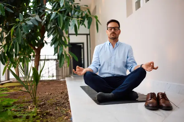 beneficios-da-meditacao-no-ambiente-corporativo