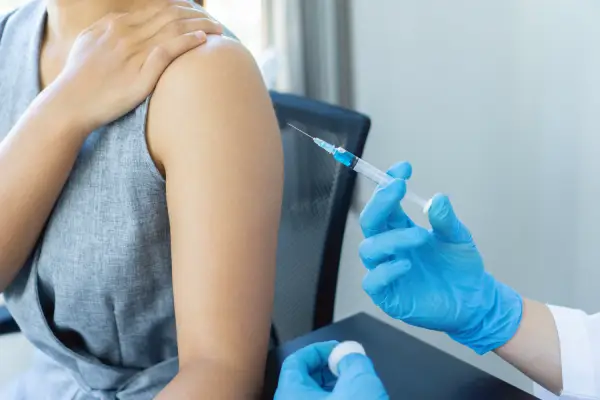 vacina-da-gripe-in-company-cuidar-da-saude-do-seu-time-nunca-foi-tao-necessario-e-tao-simples